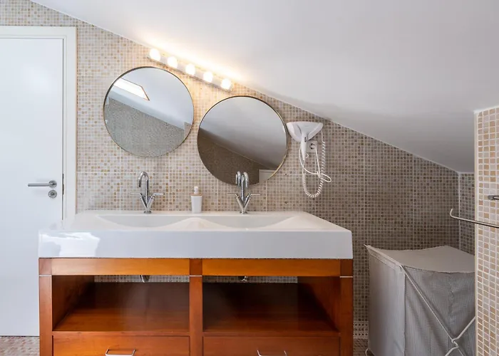 Blue Door Algarve - *